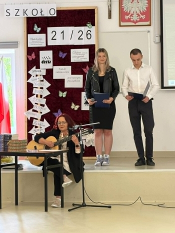 ee4fda78-b550-4ac4-a9d7-33a1df6f5975