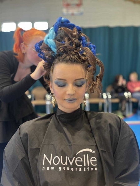 Międzyszkolny Konkurs Fryzjerski „Magia warkoczy i loków”